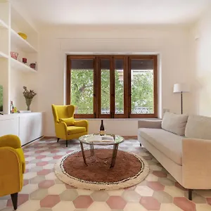 Apartment Palazzo Planeta
